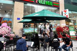 Vừa chân ướt chân ráo đổ bộ Thủ đô, 7-Eleven đã thể hiện quyết tâm giành thị phần: Mở tiếp cửa hàng thứ 2 chỉ sau 11 ngày