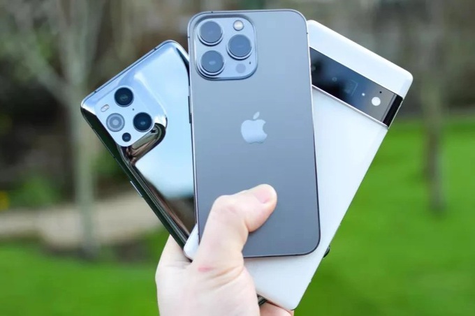 Thị trường smartphone toàn cầu gặp khó