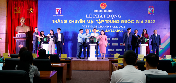 Bắt đầu chương trình khuyến mại lớn nhất năm: Doanh nghiệp giảm giá khủng