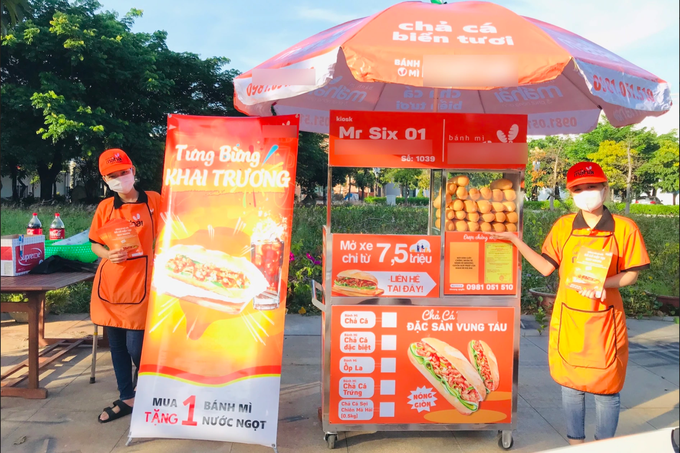 Cầm 2 triệu mở xe bánh mì, chàng trai bán cả triệu ổ bánh mỗi tháng