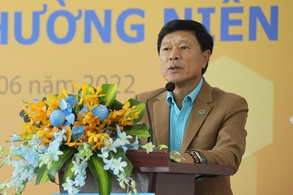 Cổ phiếu Hoa Sen tăng hơn 2 lần, người nhà Chủ tịch Lê Phước Vũ muốn bán sạch