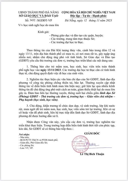 Học sinh Đà Nẵng nghỉ học do mưa lớn