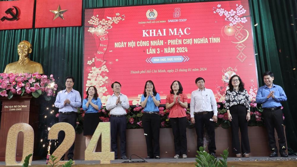 TP.HCM: Hội chợ online dành cho công nhân sắm Tết