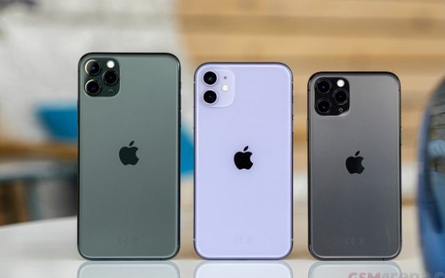 Giá iPhone 15, iPhone 15 Pro Max đang giảm kỷ lục, rẻ hơn hẳn iPhone 16 mới ra