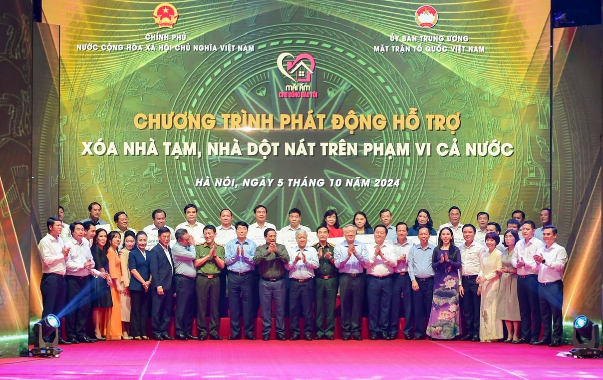 BIDV ủng hộ 100 tỷ đồng, chung tay xóa nhà tạm, dột nát