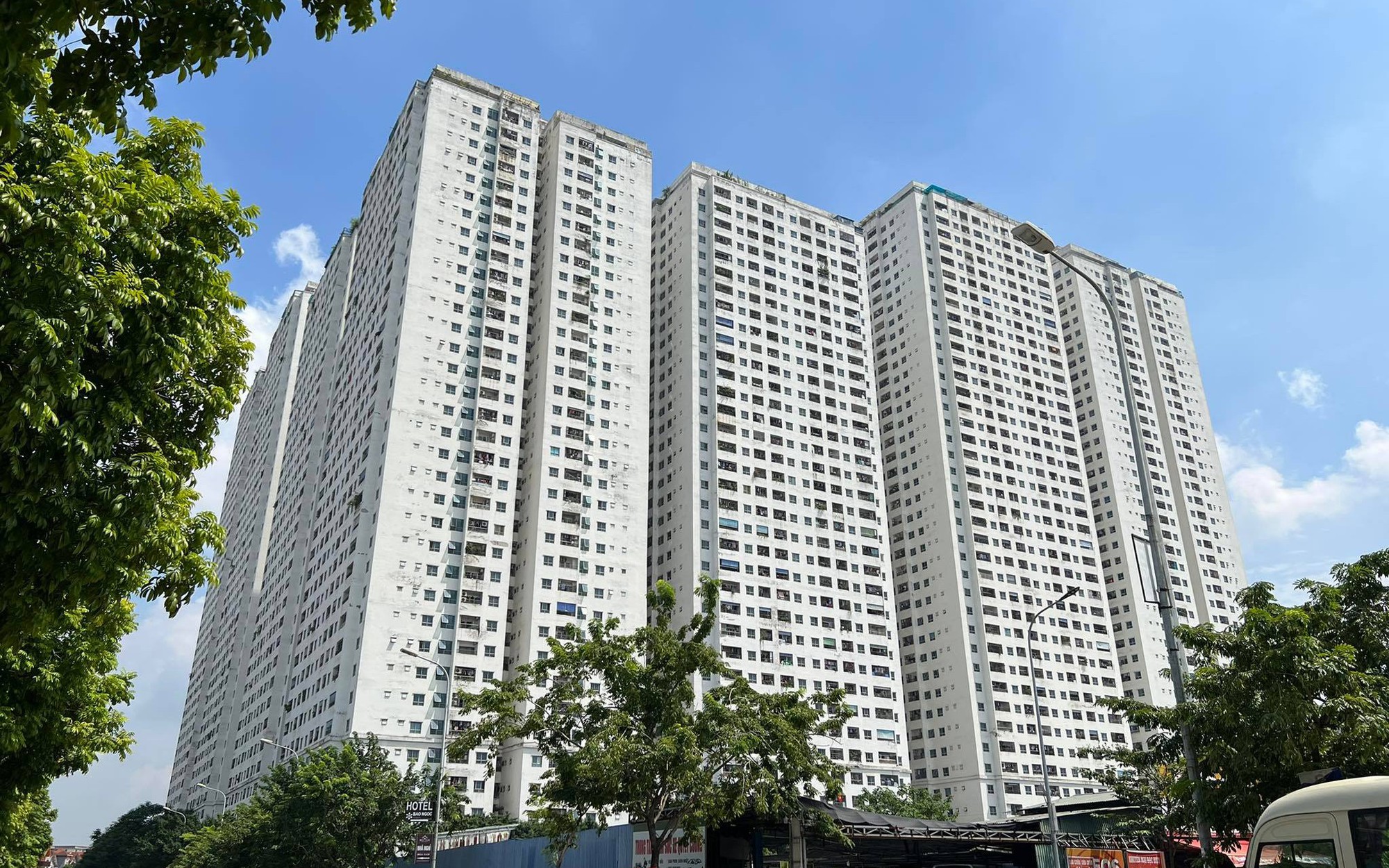 Nghịch lý nguồn cung nhà ở tăng, giá bán chung cư mới và cũ ở Hà Nội vẫn tăng 30%