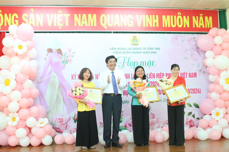 Cần Thơ: Nữ cán bộ, nhà giáo, người lao động phát huy tài năng, trí tuệ